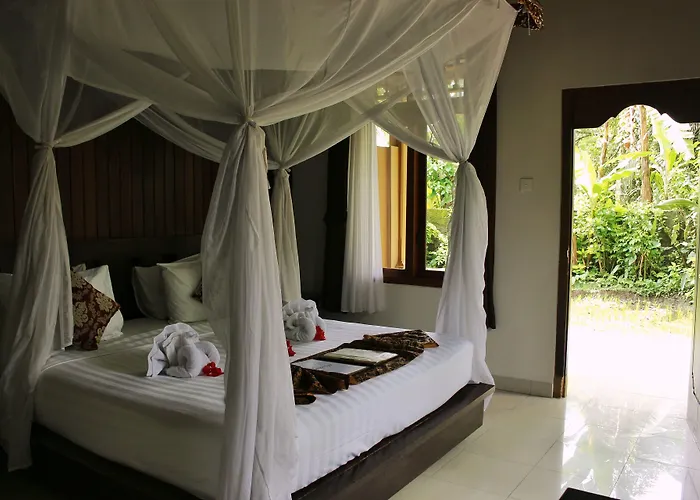 Hotel Saren Indah 3*