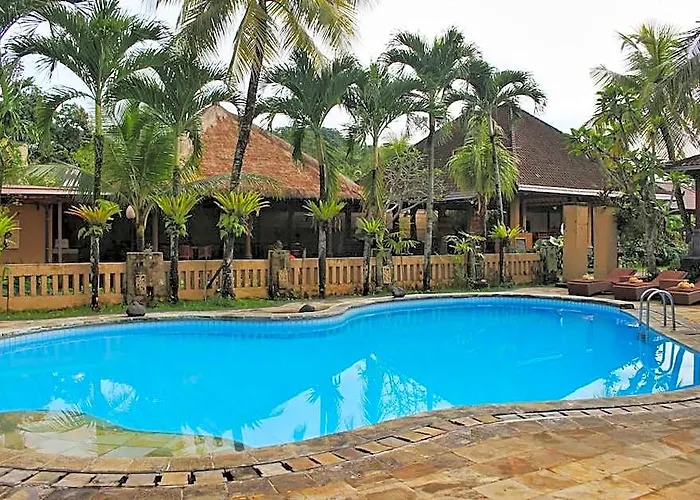 Saren Indah Hotel 3*